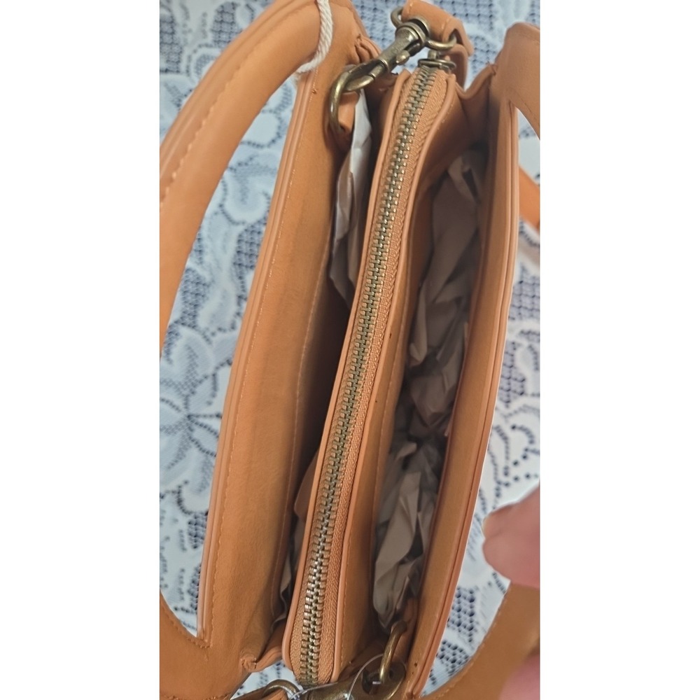 Universal Thread Crossbody Bag Cognac Round Woven Purse Adjustable Strap NWT - Picture 5 of 10